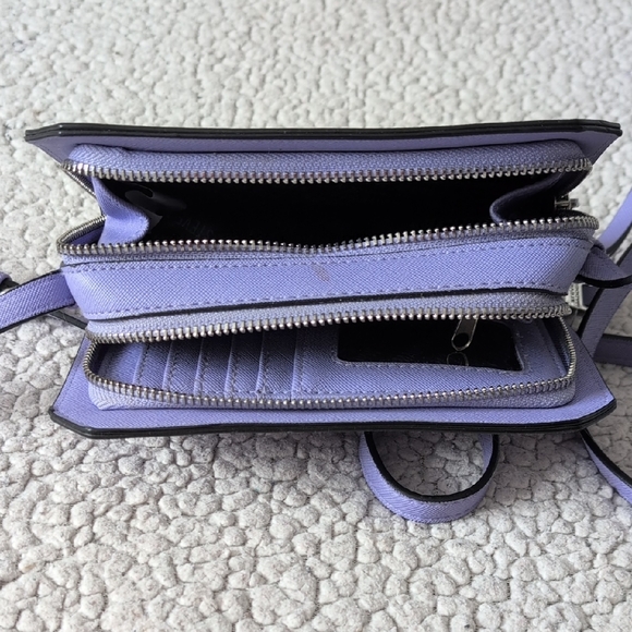 Stylish Lavender Crossbody Bag - Picture 3 of 3